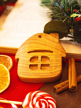Новогодняя деревянная ёлочная игрушка из натурального дуба Домик